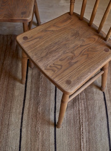 Windsor chair in pine wood, natural brown finish
