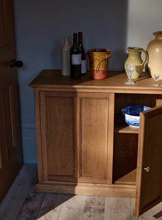 Wooden sideboard with 2 doors and lock, pine wood cabinet in natural brown finish