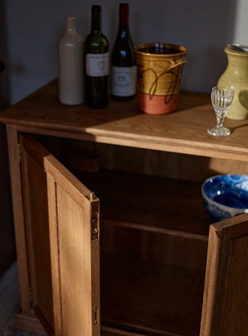 Wooden sideboard with 2 doors and lock, pine wood cabinet in natural brown finish
