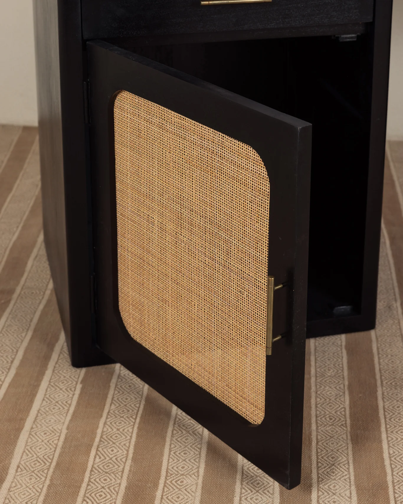 Black antique desk in teak wood and cane with antique finish Black antique desk in teak wood and cane with antique finish