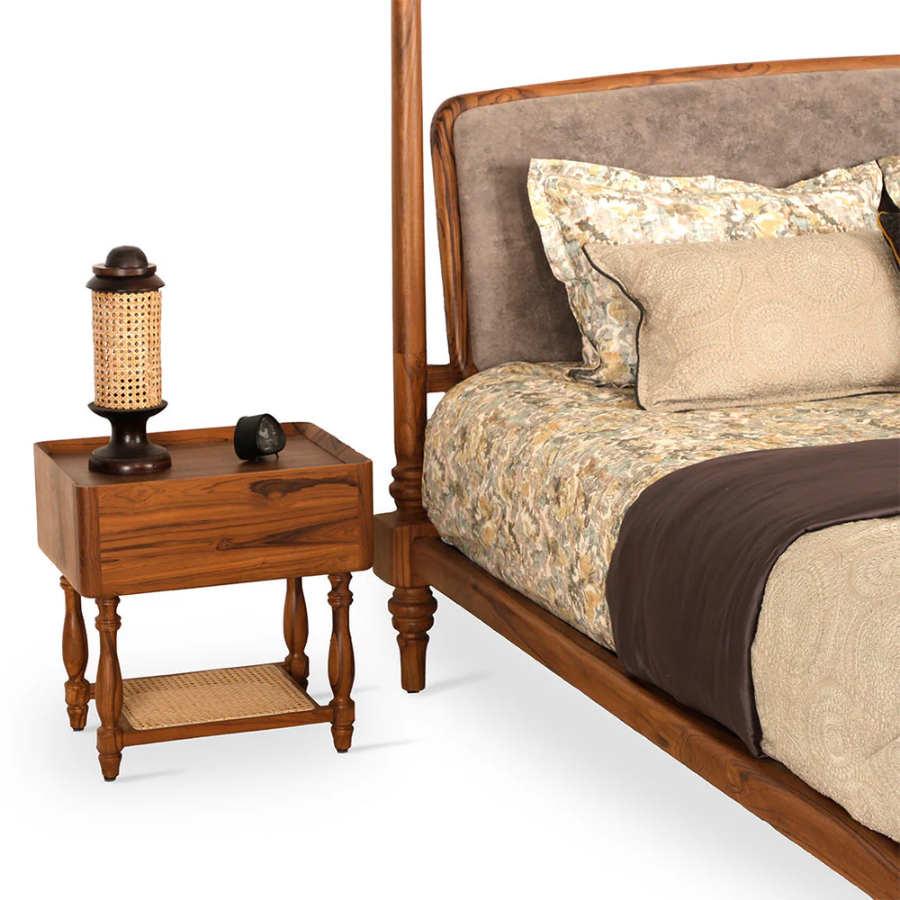 Wooden poster bed in teak wood with natural brown finish