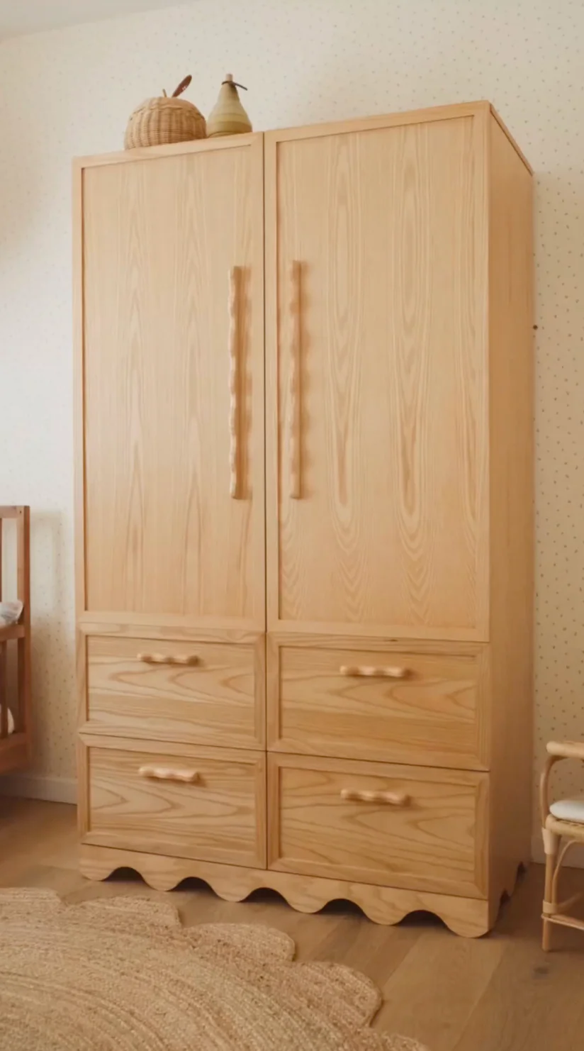 Minimalistic wardrobe in teak wood with natural finish