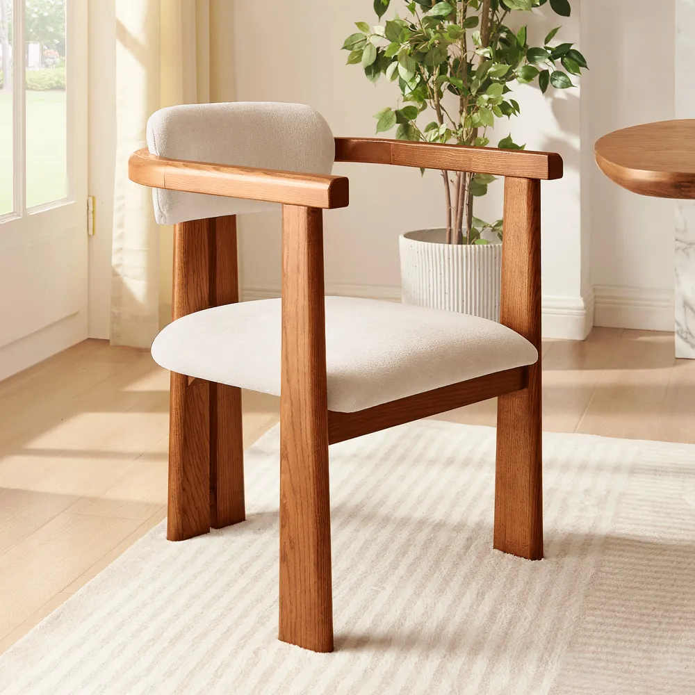 Kiri dining chair in teak wood with soft cushions