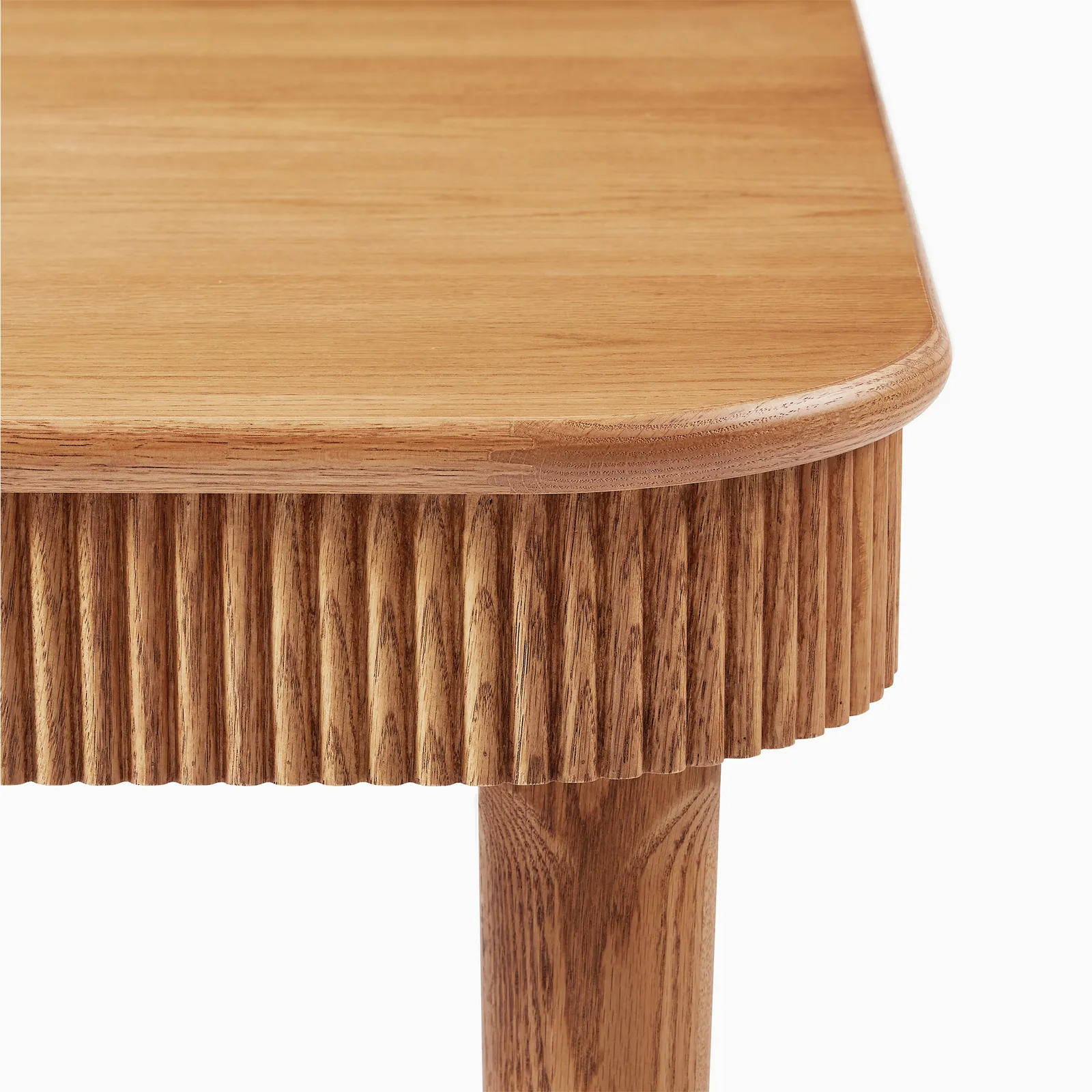 Classic dining table in teak wood with natural finish