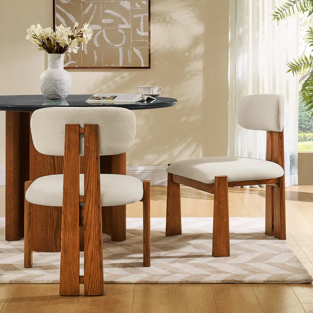 Kiri dining chair in teak wood with soft cushions Kiri dining chair in teak wood with soft cushions