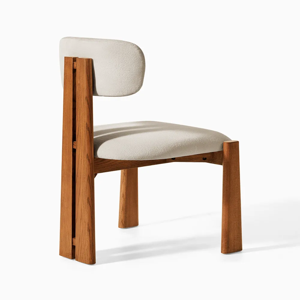 Kiri dining chair in teak wood with soft cushions Kiri dining chair in teak wood with soft cushions