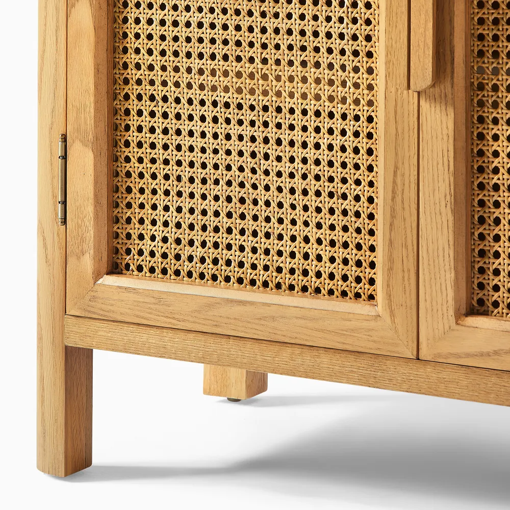 Rattan shoe storage in teak wood with natural finish Rattan shoe storage in teak wood with natural finish
