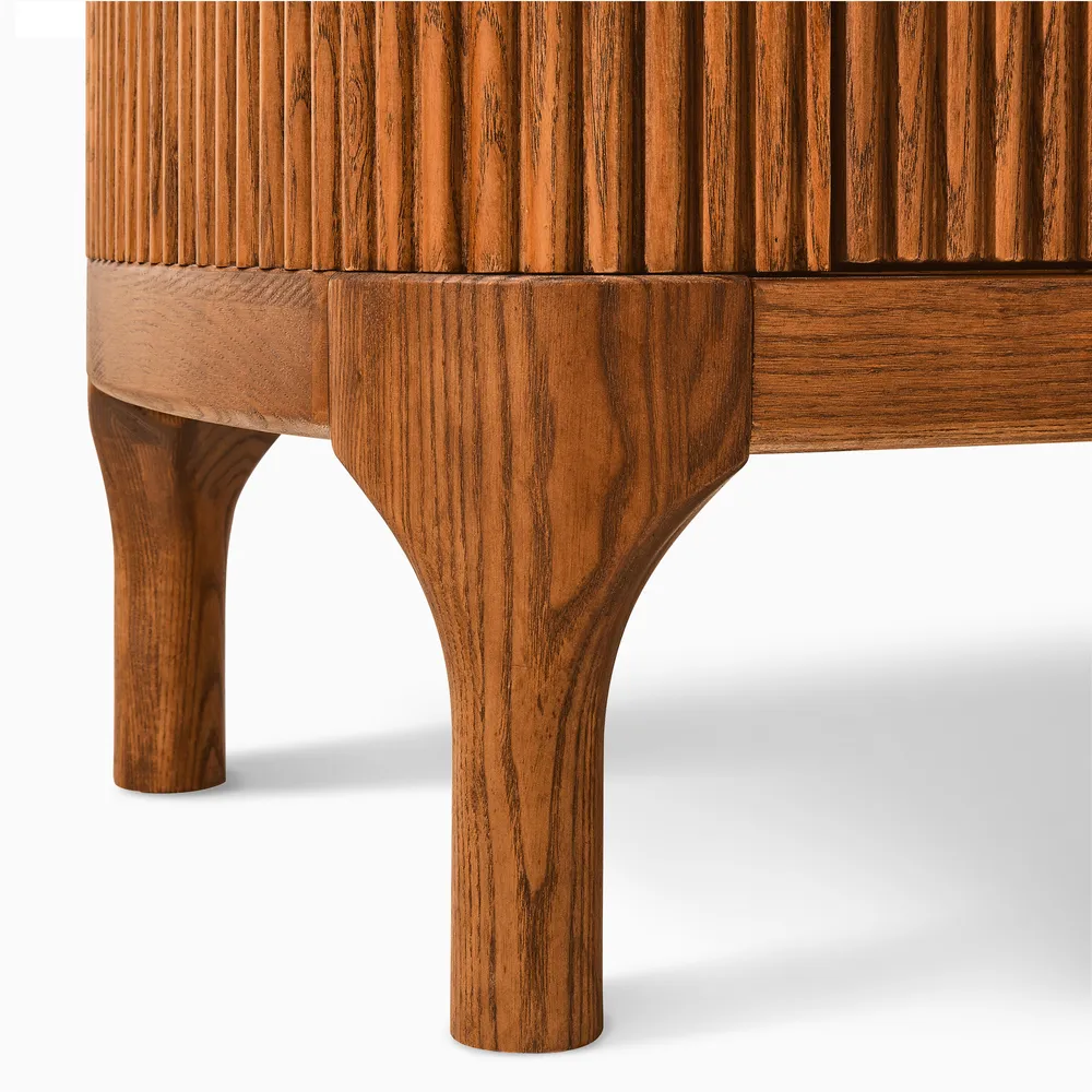 Royal shoe storage in teak wood with upholstered top Royal shoe storage in teak wood with upholstered top