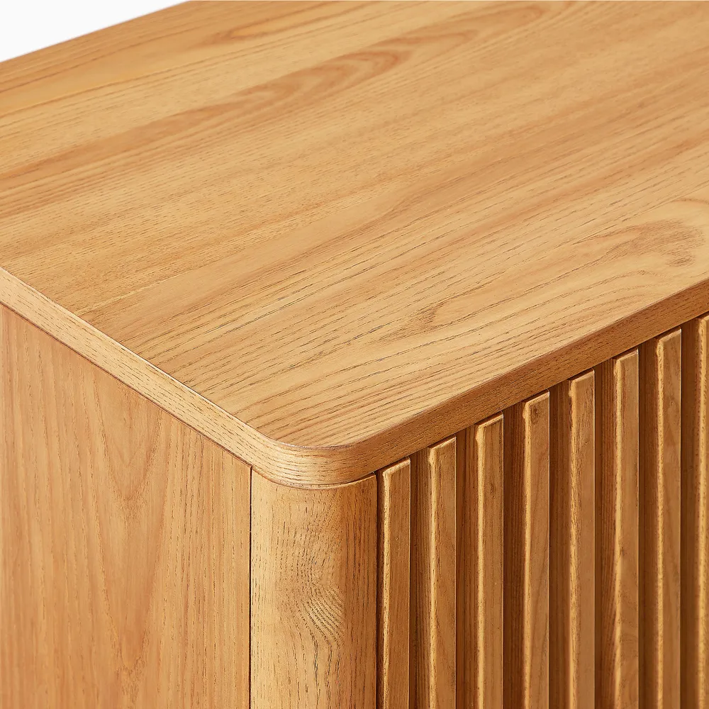 Wooden shoe storage in teak wood with upholstered top
