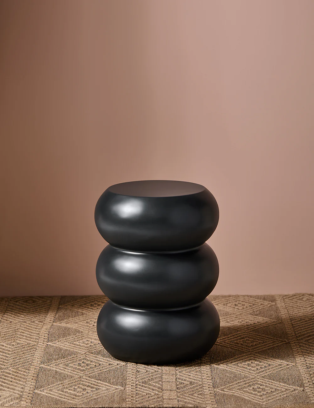 Haven side table in teak wood with black finish