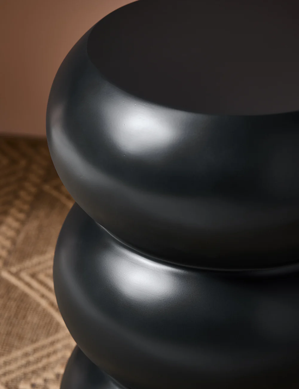 Haven side table in teak wood with black finish