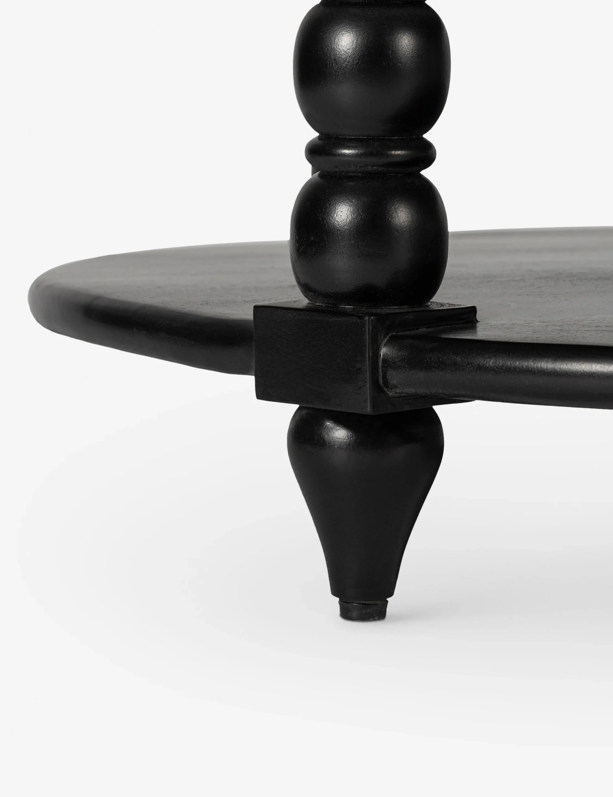 Alder coffee table in teak wood with natural brown finish
