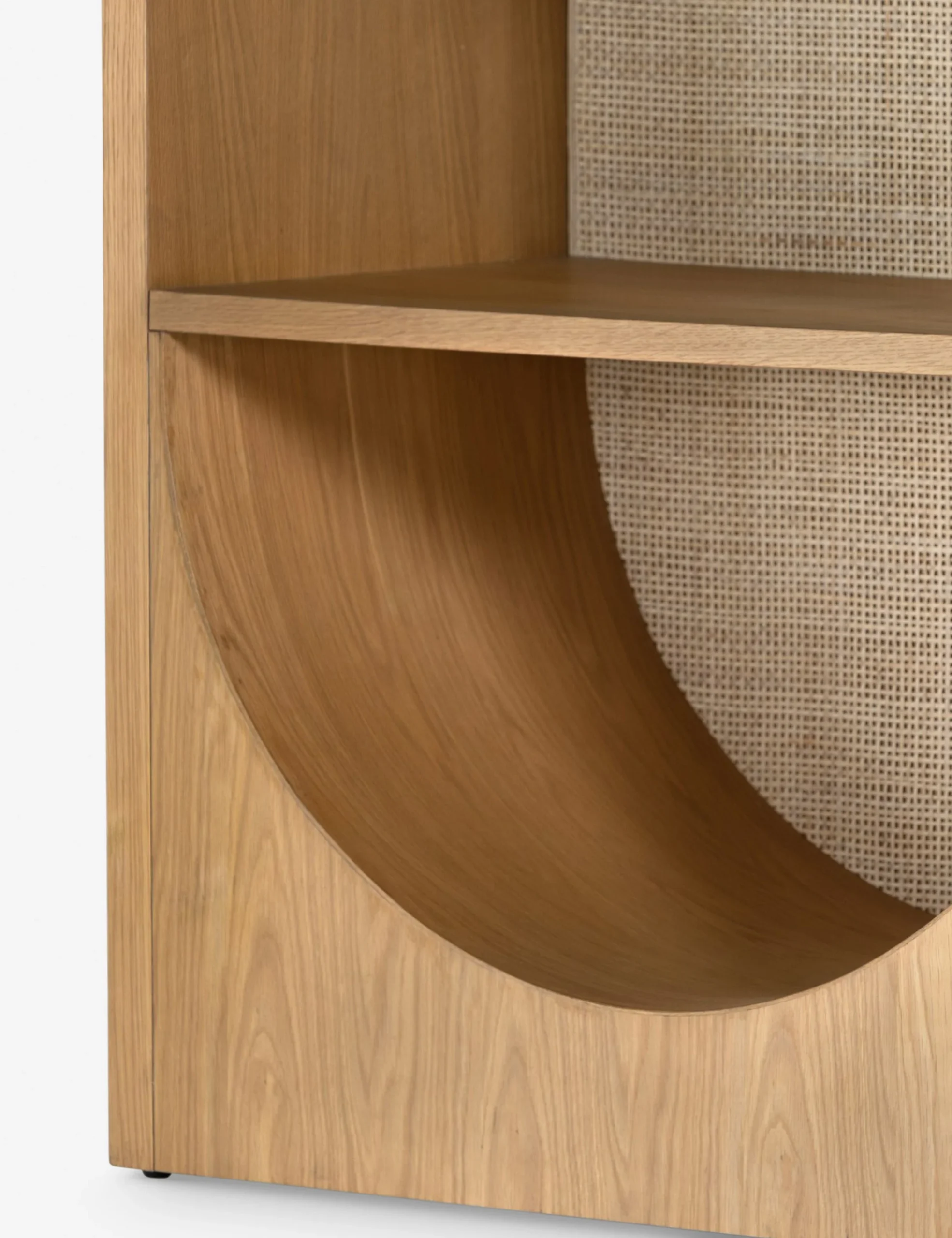 Arch bookshelf in teak wood and rattan with natural brown finish