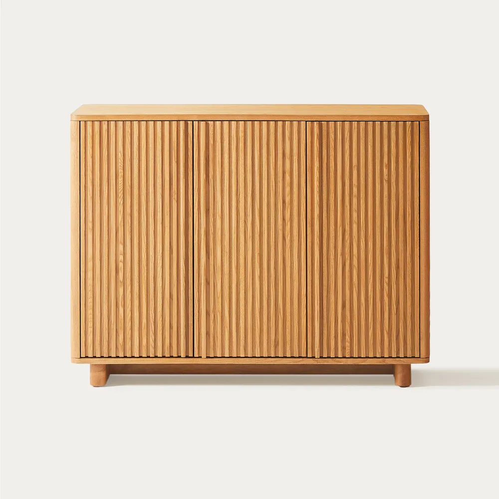 Wooden shoe storage in teak wood with upholstered top