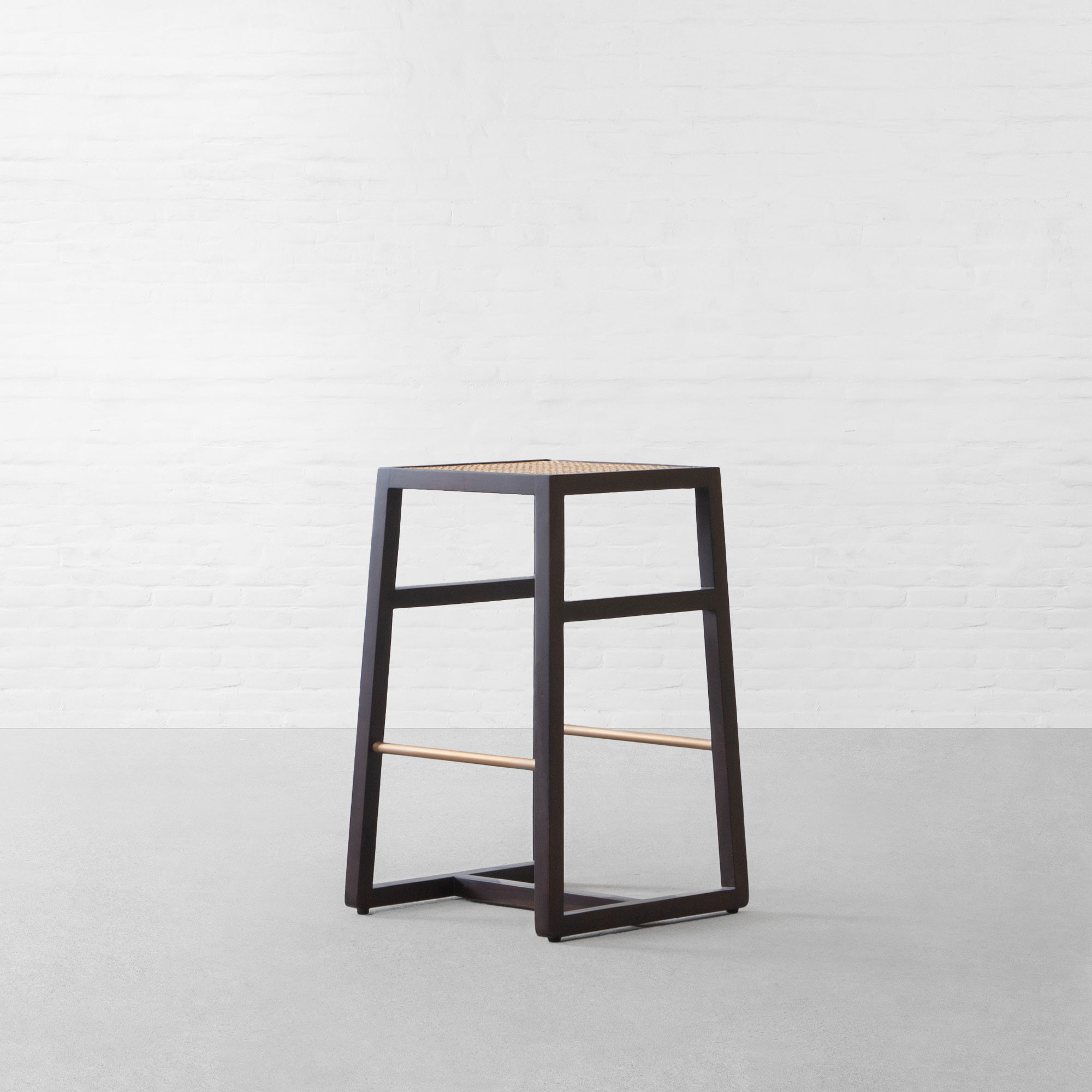 Rattan bar stool in teak wood with natural brown finish