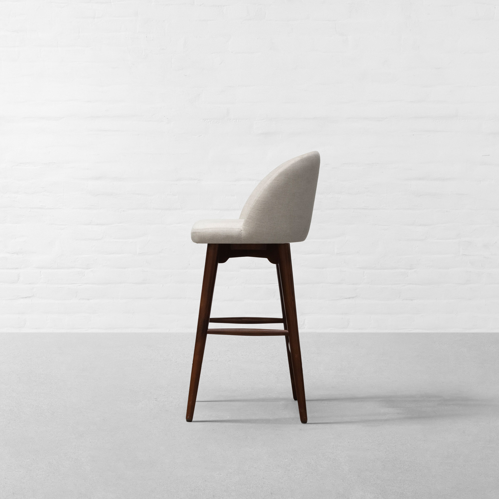 Upholstered bar chair in teak wood with cotton canvas upholstery Upholstered bar chair in teak wood with cotton canvas upholstery