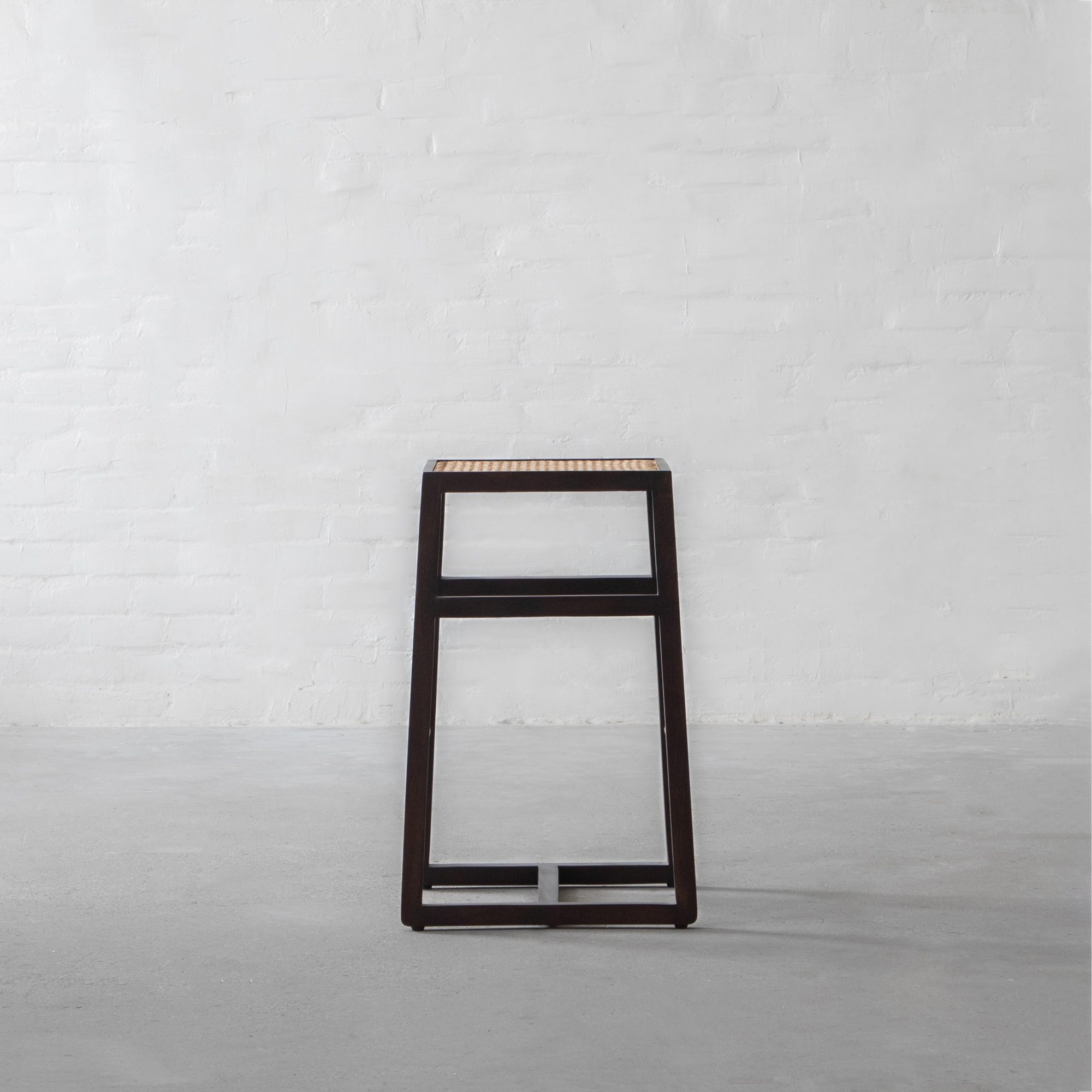 Rattan bar stool in teak wood with natural brown finish