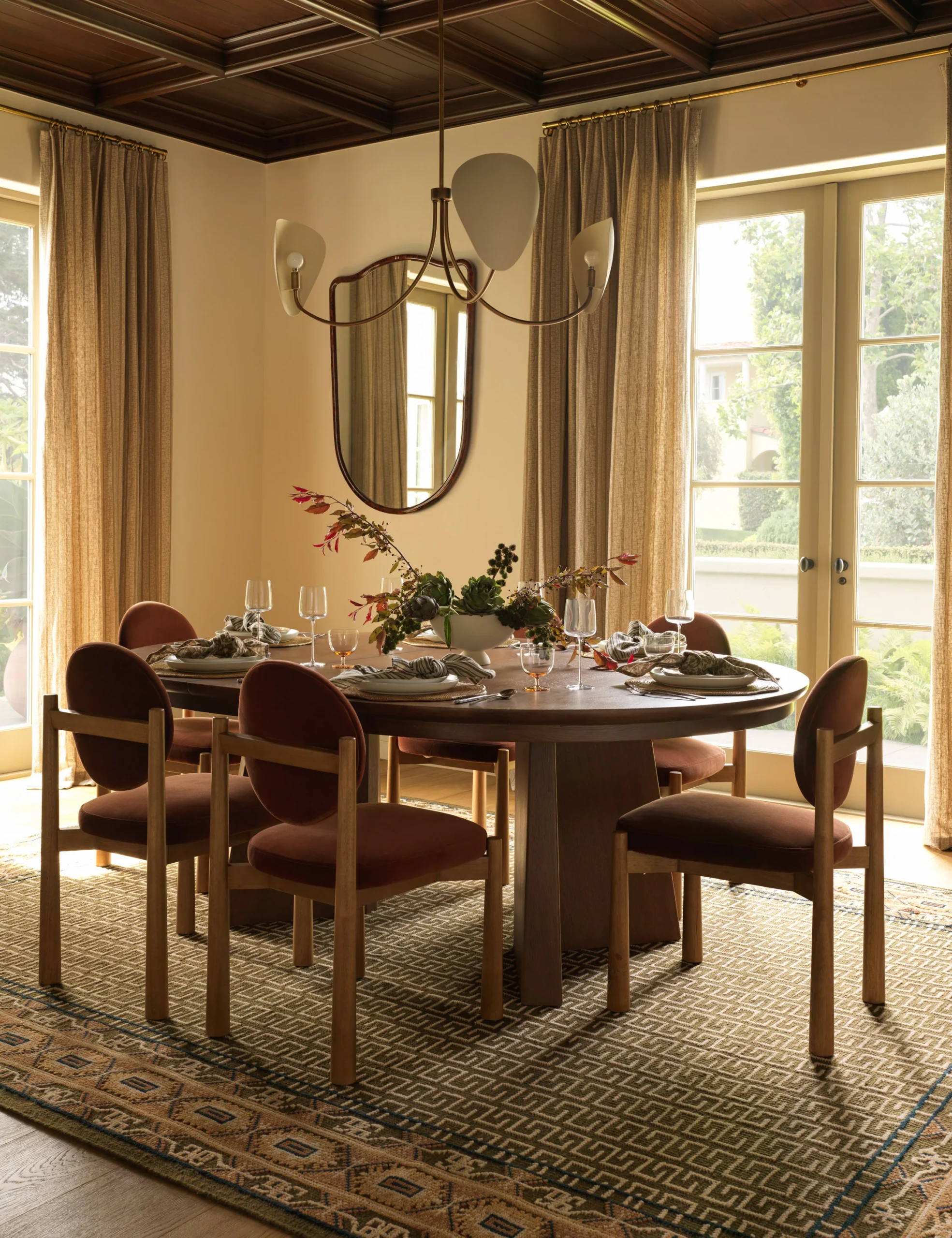Soren dining set in teak wood with natural brown finish