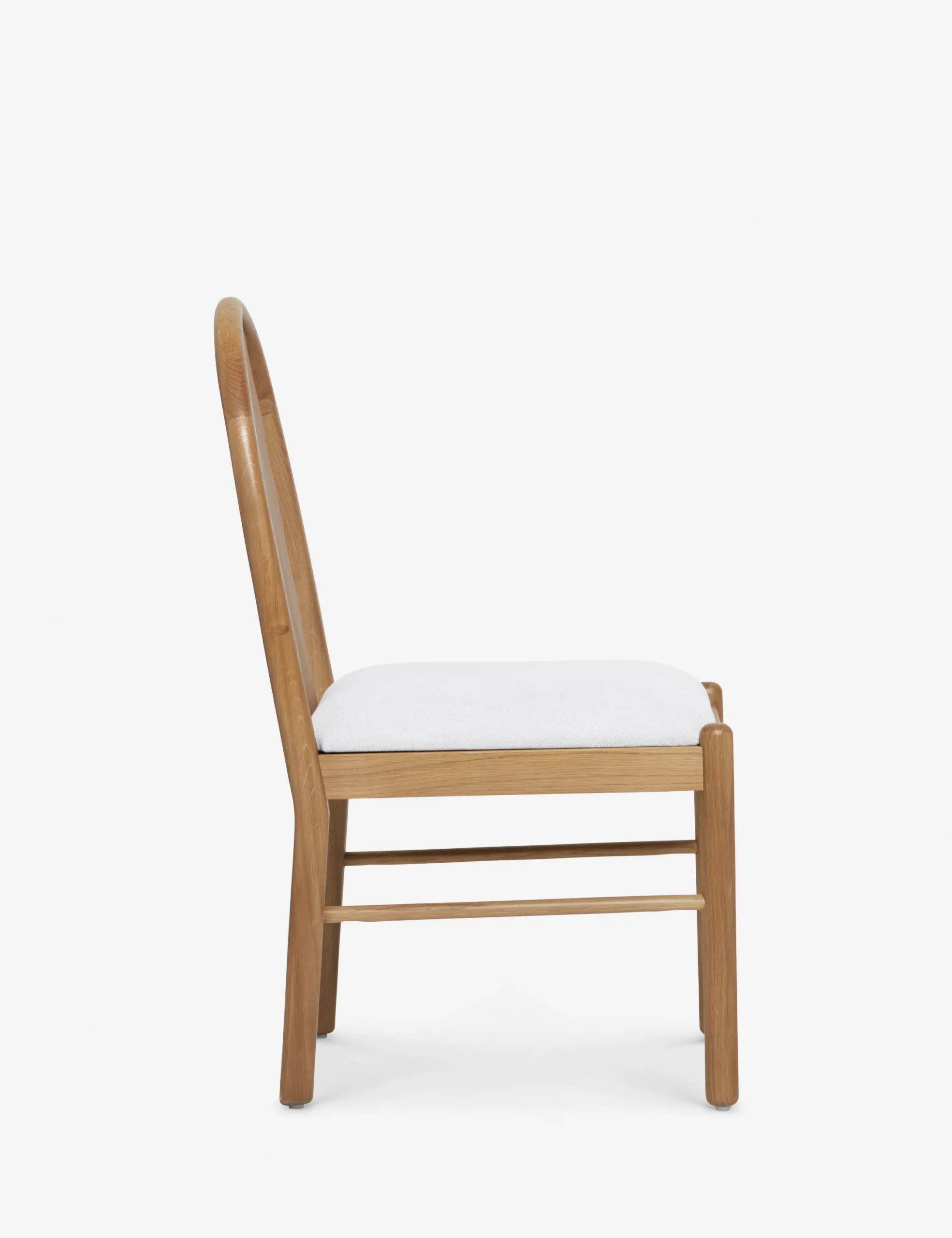 Elara dining set in solid teak wood with natural finish