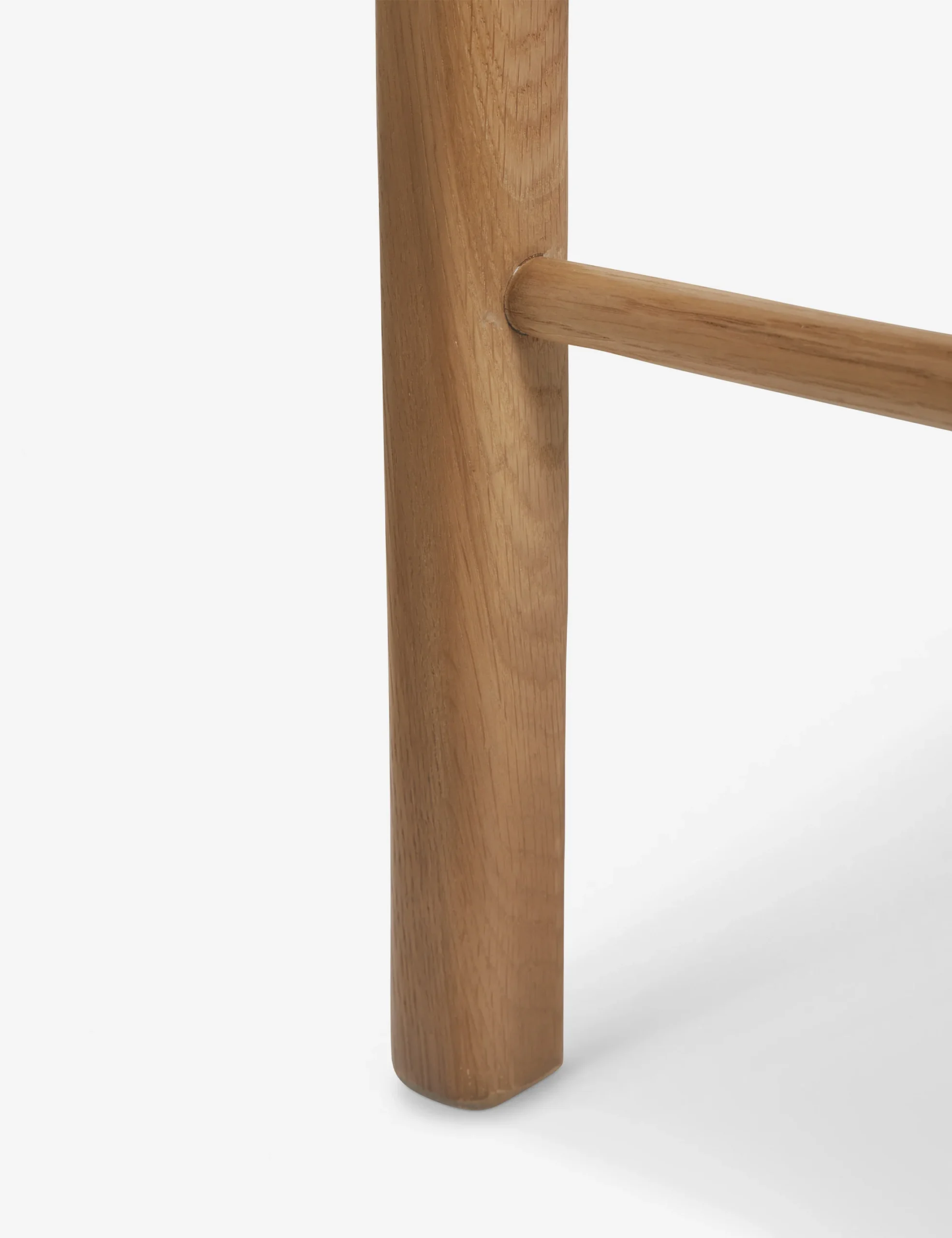 Elara dining set in solid teak wood with natural finish