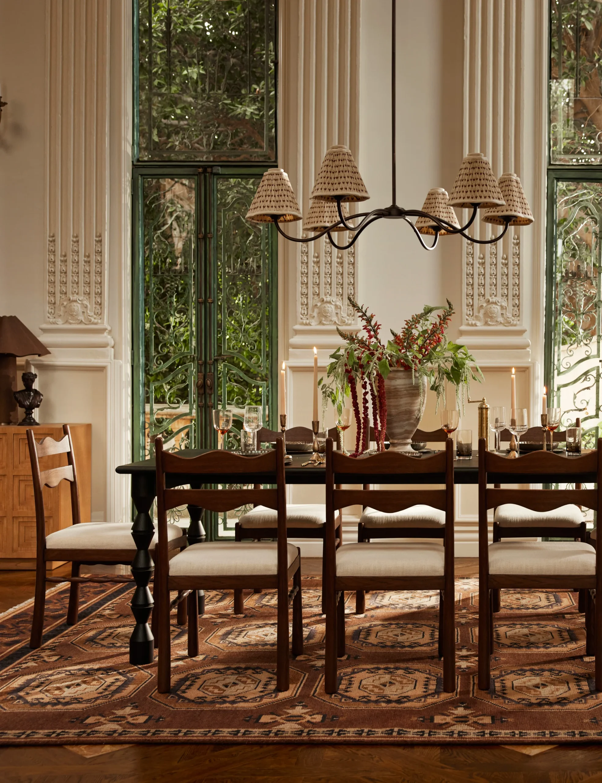 Rova dining set in teak wood with black finish